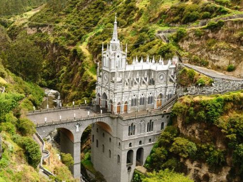 Những nhà thờ đẹp và nổi tiếng nhất thế giới